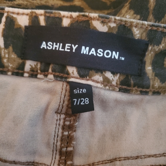 🆕️ Ashley Mason Leopard Cargo Skinny - Picture 3 of 12